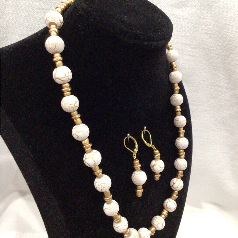Chic Gold and Cream Beaded Necklace and Earring Set - Picture 6 of 12